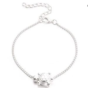 Silver Alloy Baby Turtle Ankle Bracelet.